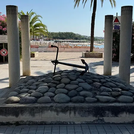 Grand Sur Le Port De Golfe Juan דירה *